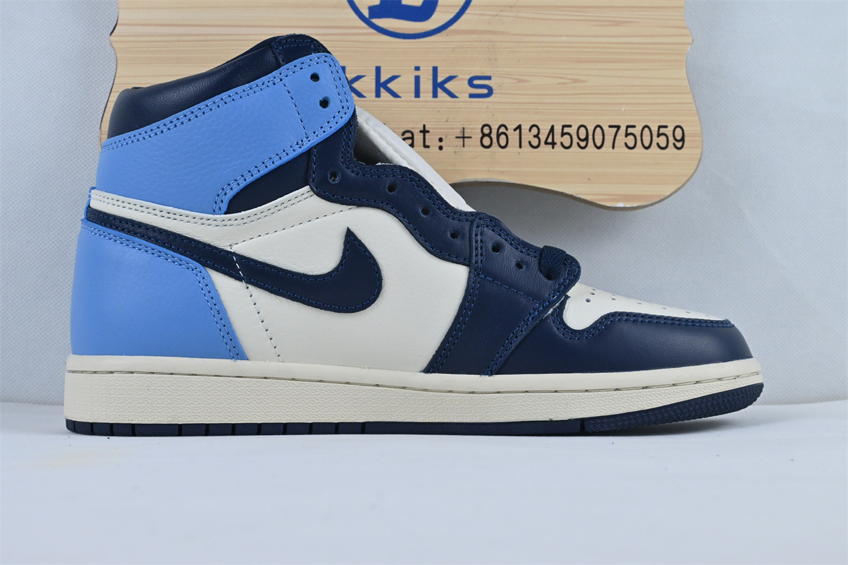 Jordan 1 Retro High Obsidian UNC