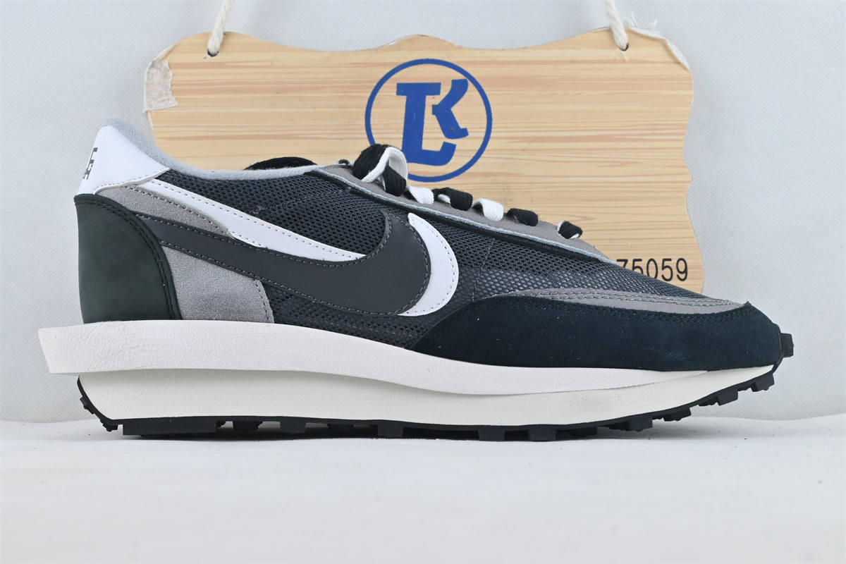 Nike LD Waffle Sacai Black