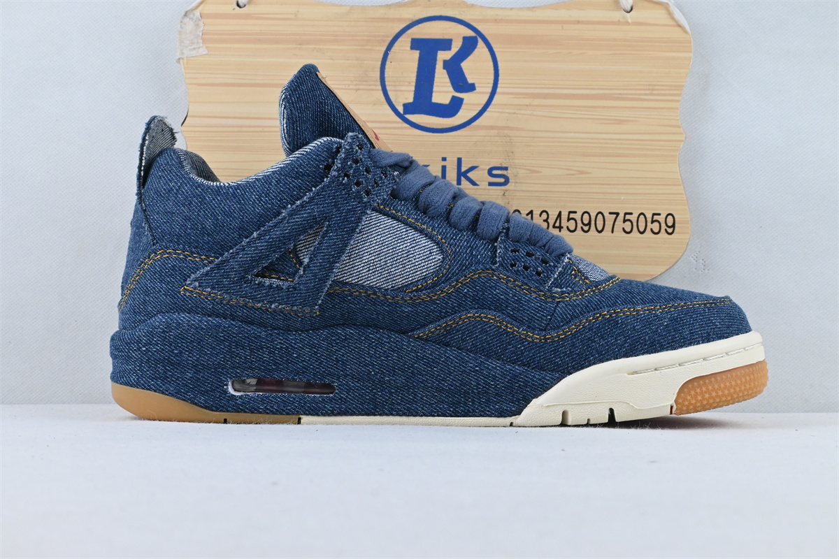 Jordan 4 Retro Levi