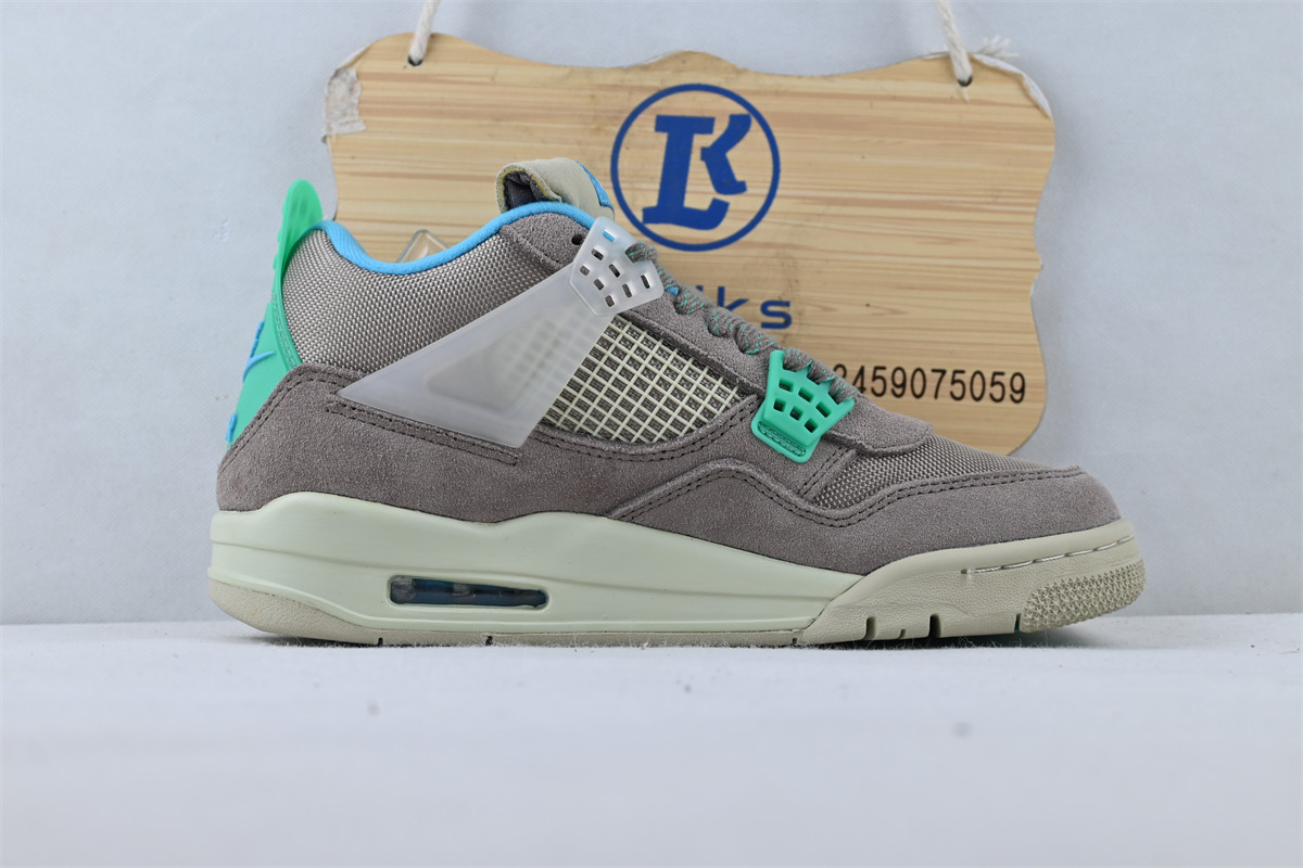 Union X Air Jordan 4 “Taupe Haze”