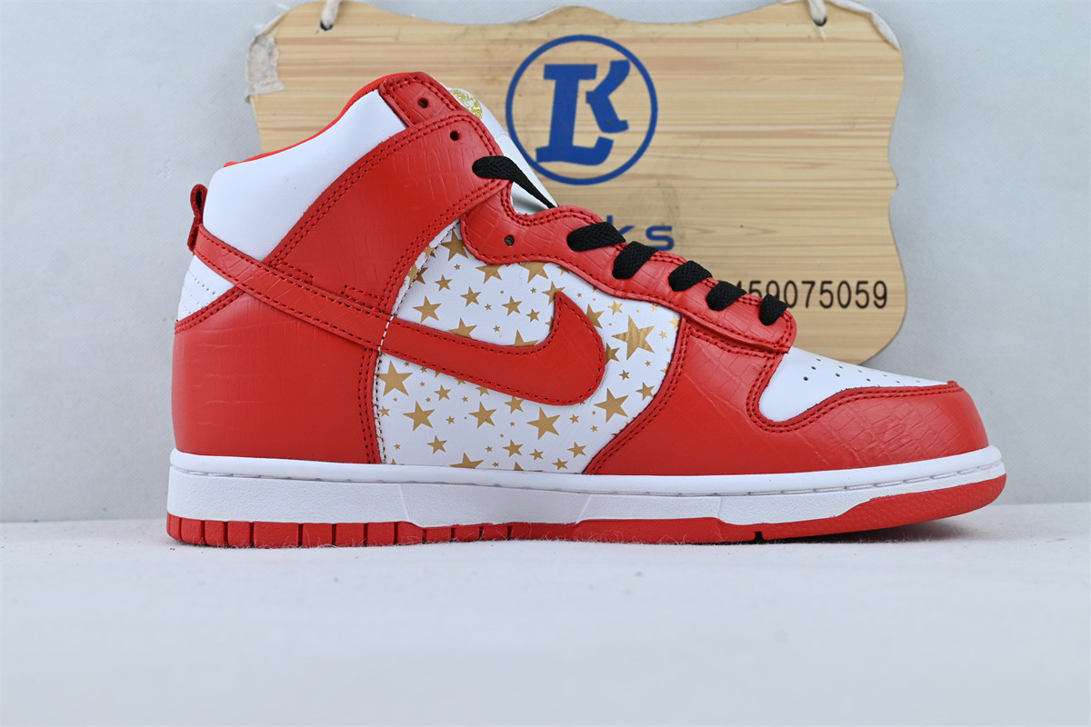 Nike Dunk High Pro SB Svp*me Red Stars