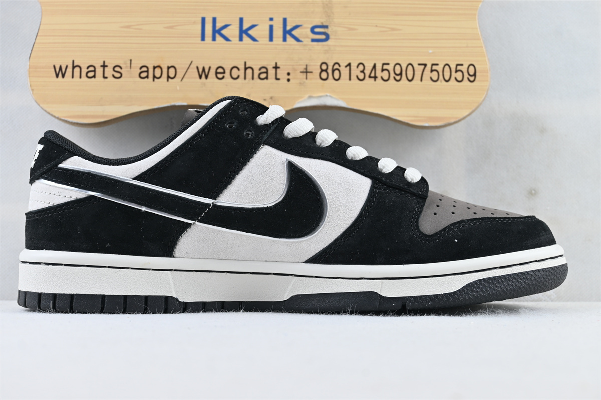 ike SB Dunk Low Otomo Katsuhiro