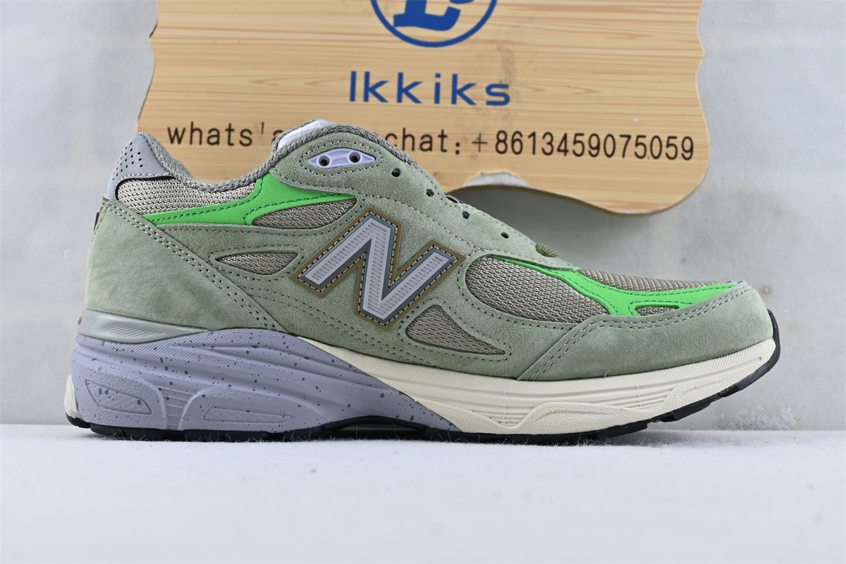 New Balance 990v3 Patta Keep Your Family Close