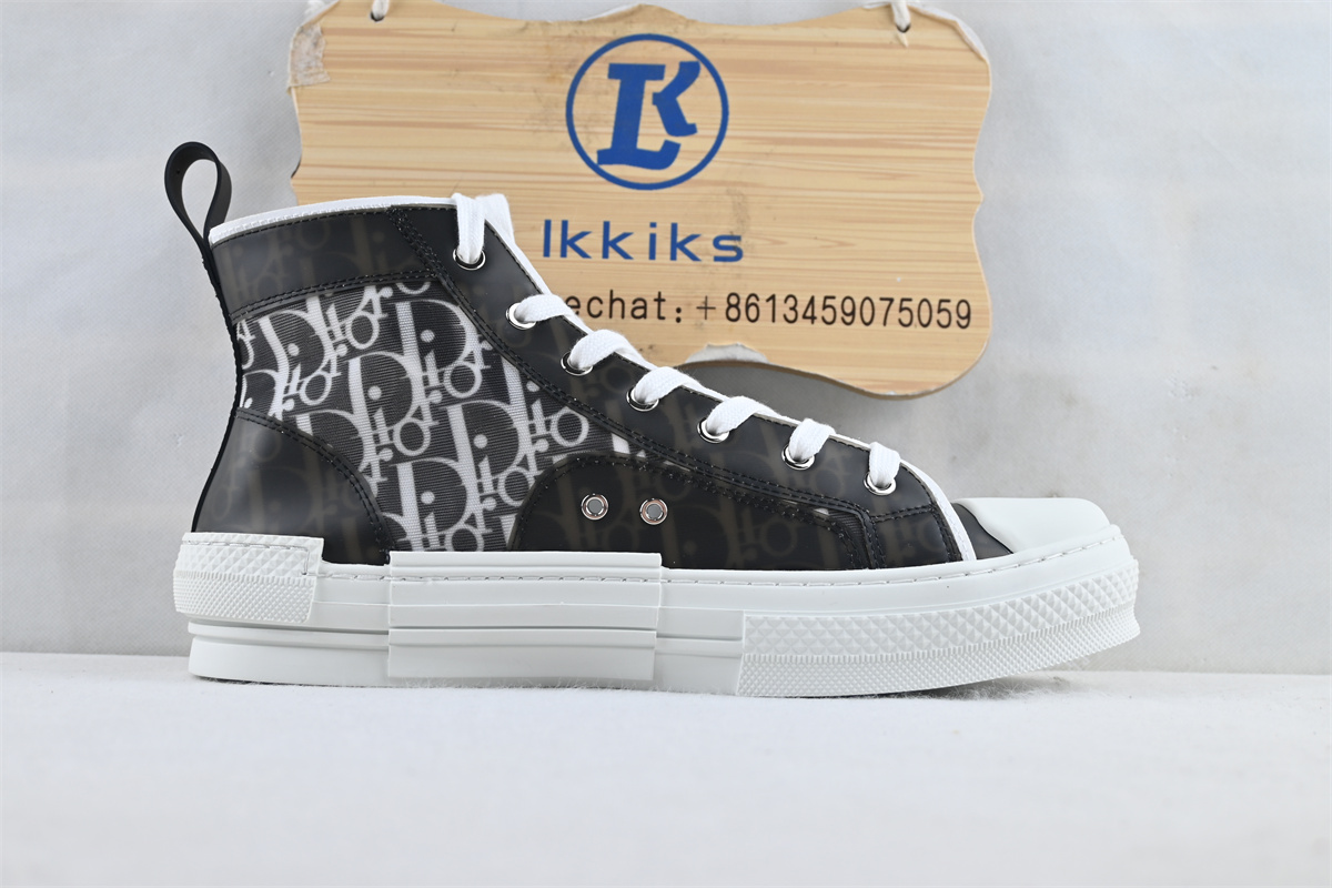 D10r B23 High Black White Oblique