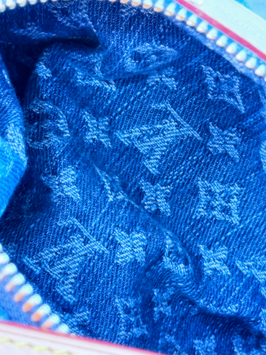 L0vis Vvtt0n Hills Pochette Monogram Denim