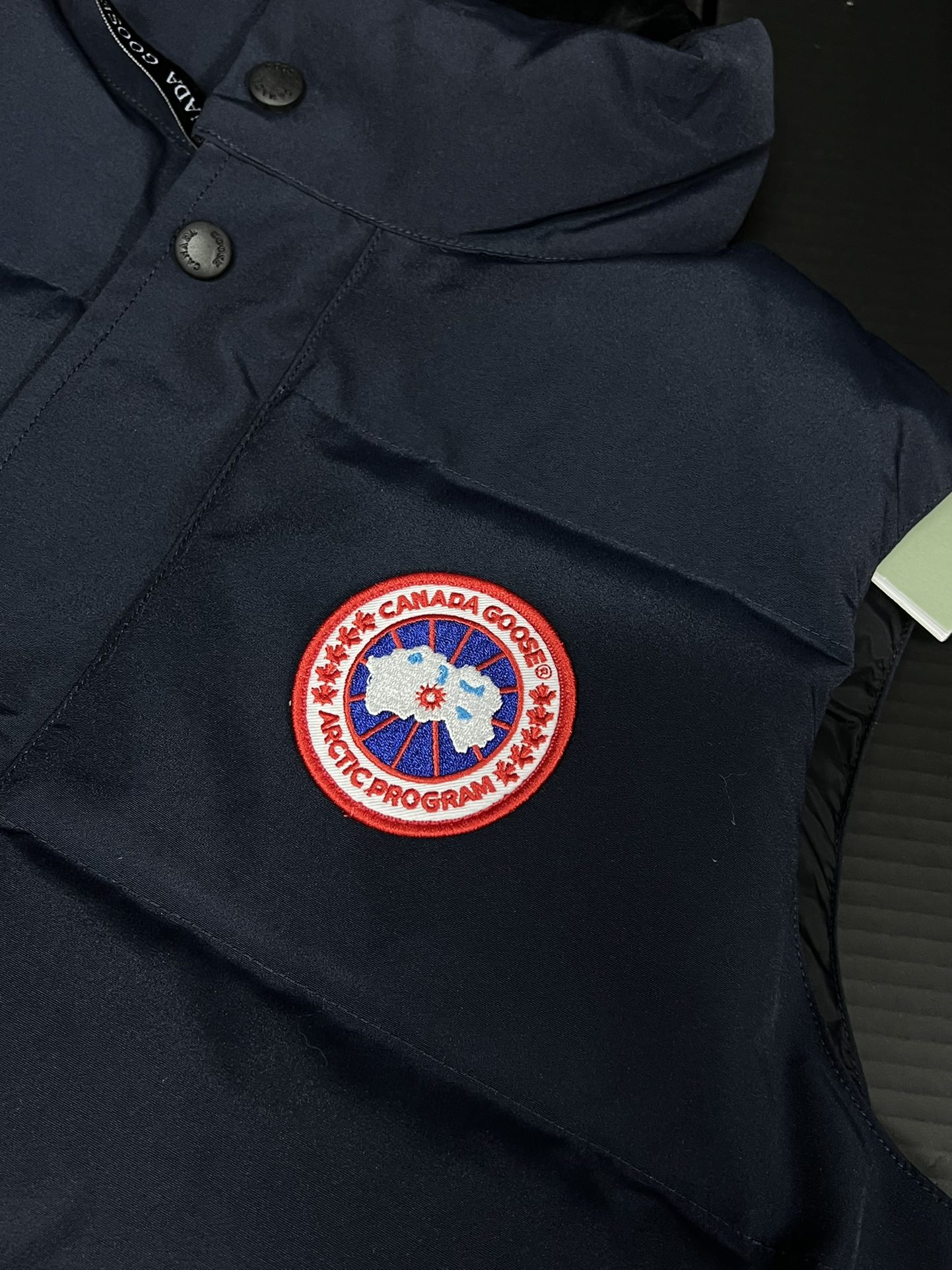 Can*a G00se Down Vest