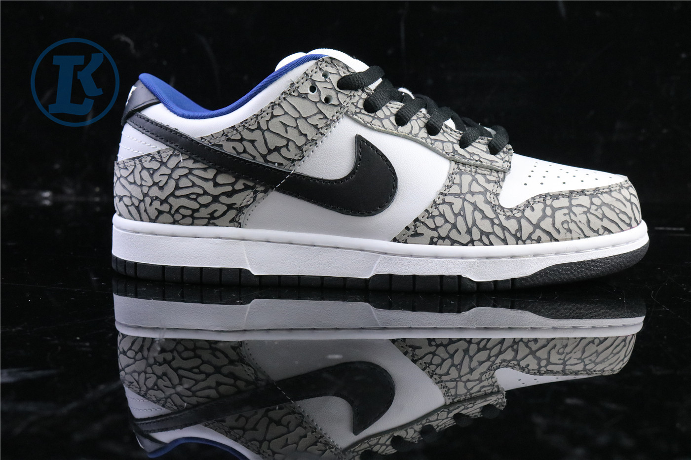 Nike Dunk SB Low Svp*me White Cement