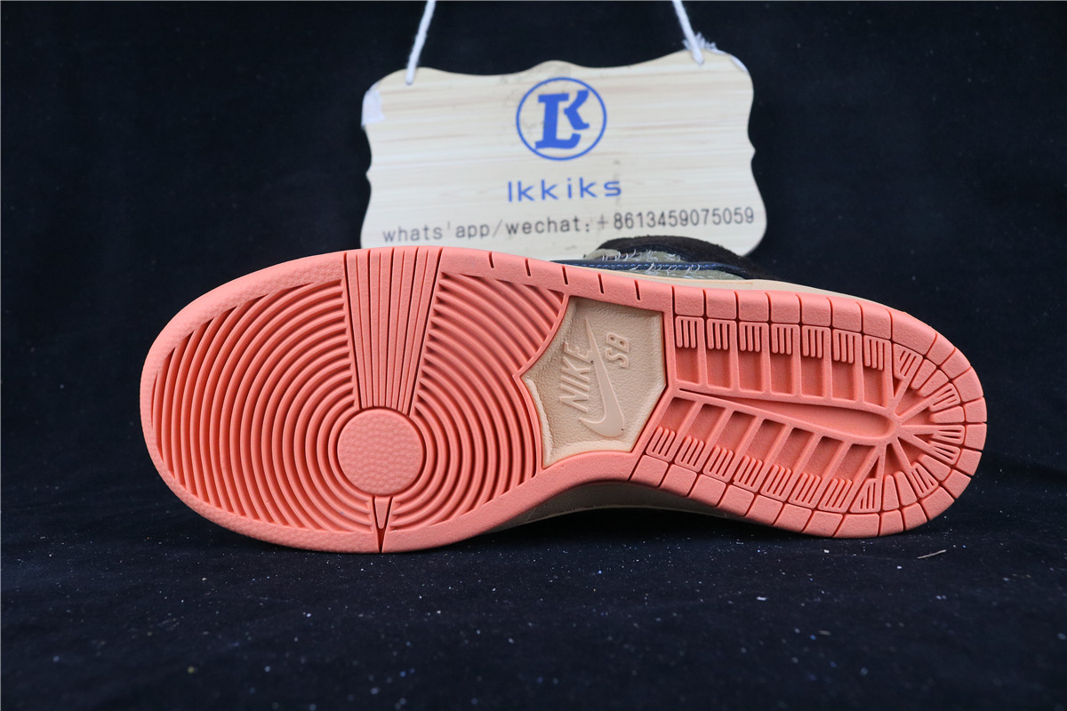 Nike Dunk SB Captures Eternal Camaraderie